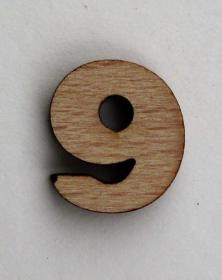 Numero piccolo 2x2 Cm cifra 9 in legno per arti creative hobby decoro addobbo. Laboratorio Artigianale lacornicetta.it